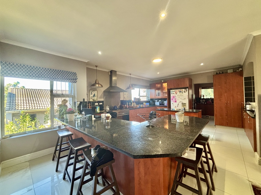5 Bedroom Property for Sale in Vierlanden Western Cape